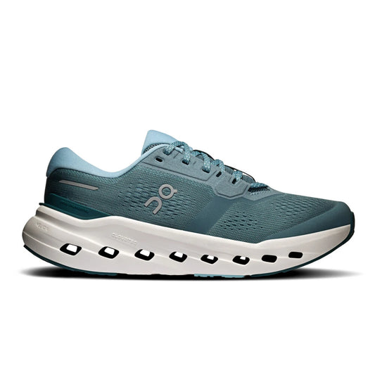 ON Women's Cloudrunner 3